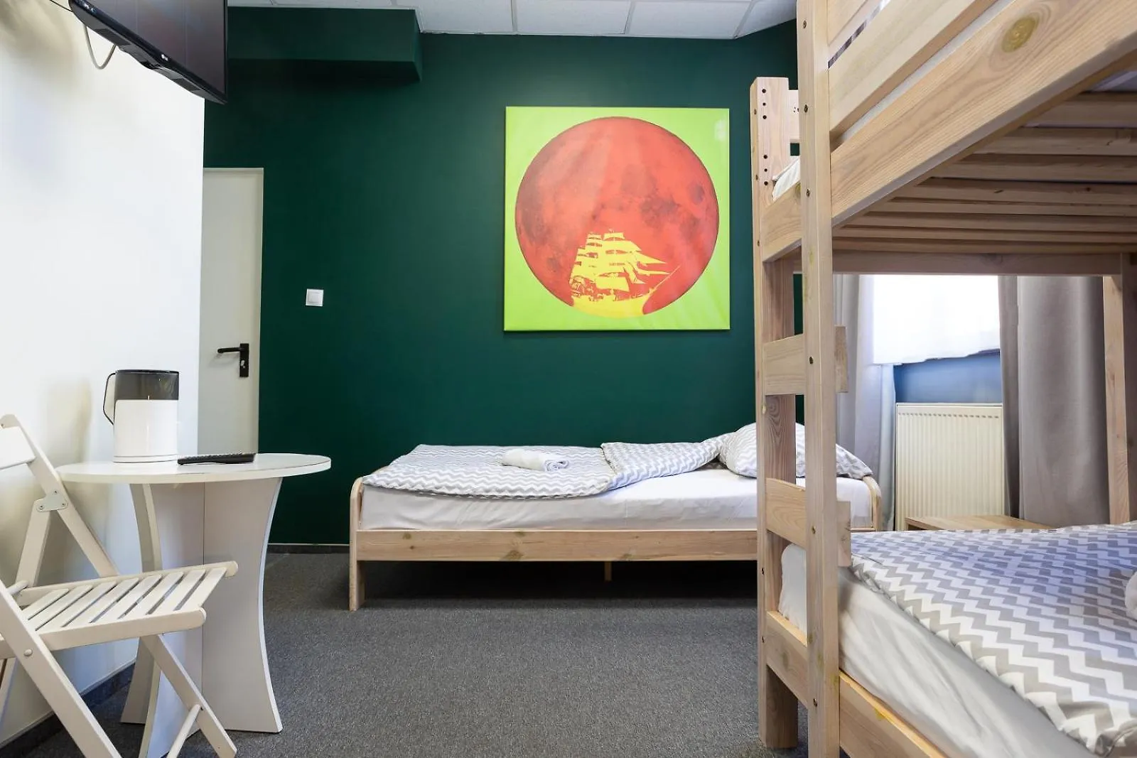 Moon Hostel Gdańsk 2*,